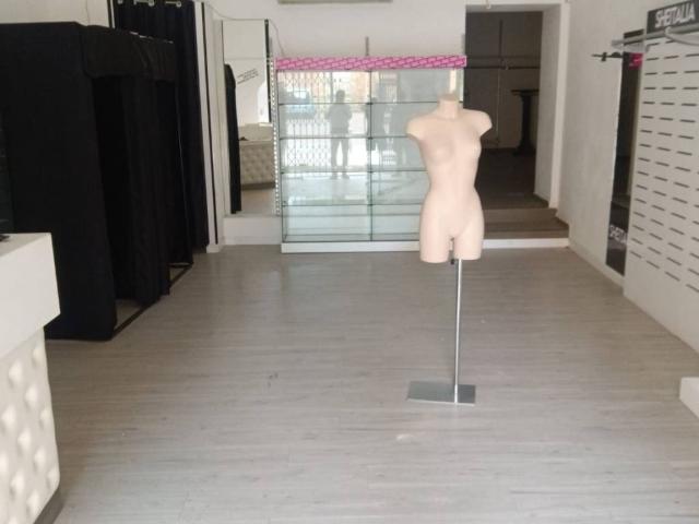 Locale Commerciale in affitto a Rimini, Reggio Emilia