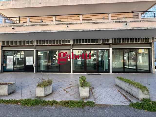 Locale Commerciale in affitto a Rimini, Reggio Emilia