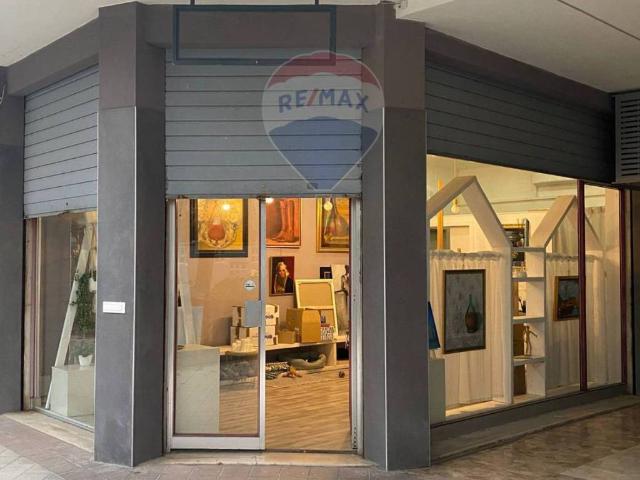 Locale Commerciale in affitto a Rimini, Reggio Emilia