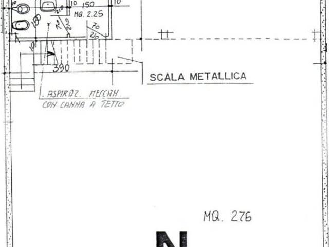 Locale Commerciale in affitto a Villaggio 1° maggio, Rimini