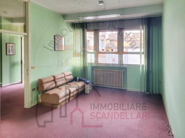 Locale Commerciale in affitto a San Giuliano, Rimini