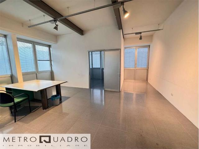 Locale Commerciale in affitto a Grotta Rossa, Rimini