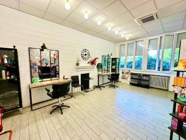 Locale Commerciale in affitto a San Giuliano, Rimini