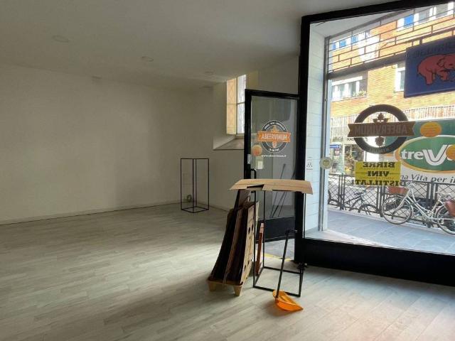 Locale Commerciale in affitto a San Giovanni, Rimini