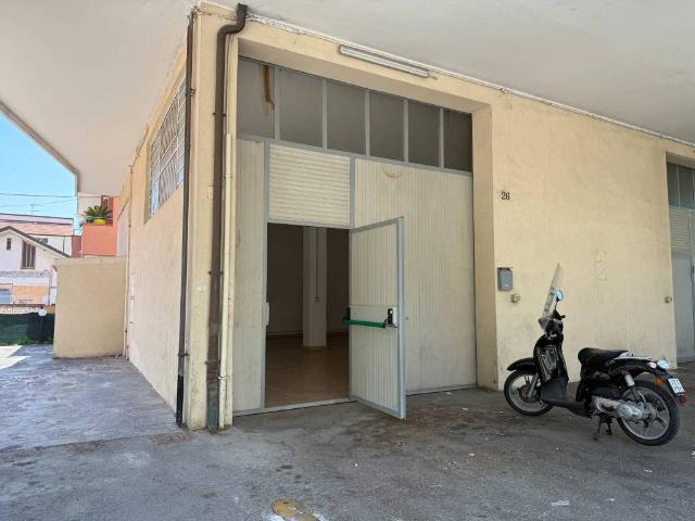 Locale Commerciale in affitto a Rimini, Reggio Emilia