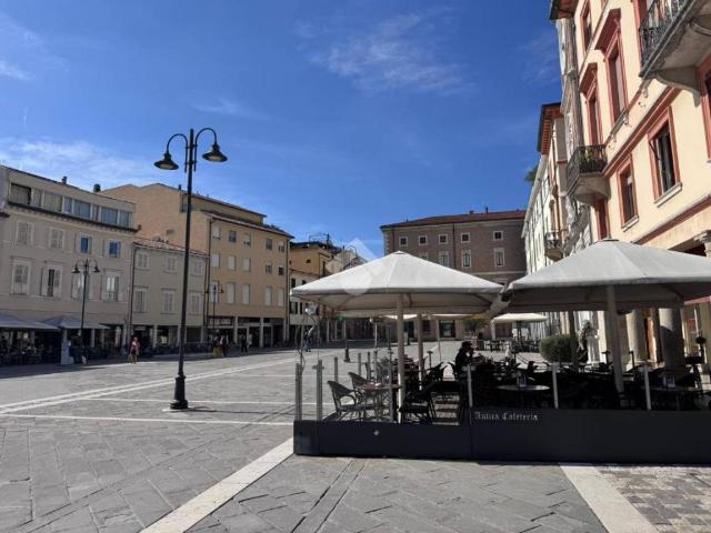 Locale Commerciale in affitto a San Giovanni, Rimini