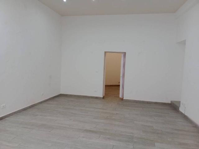 Locale Commerciale in affitto a Rimini, Reggio Emilia