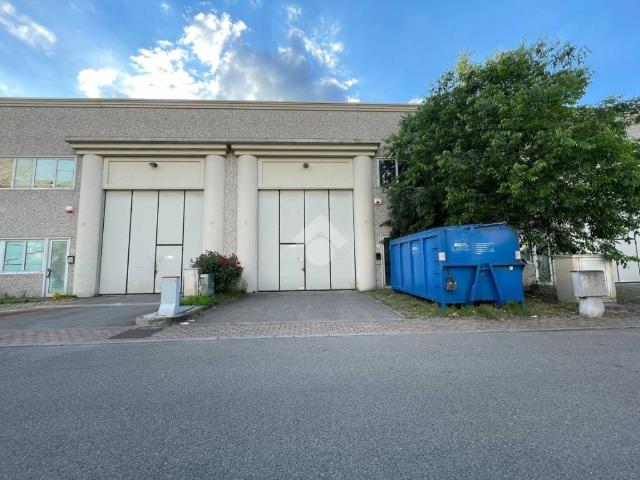 Locale Commerciale in affitto a Pianura Reggiana, Re