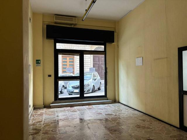 Locale Commerciale in affitto a Riposto, Sicilia