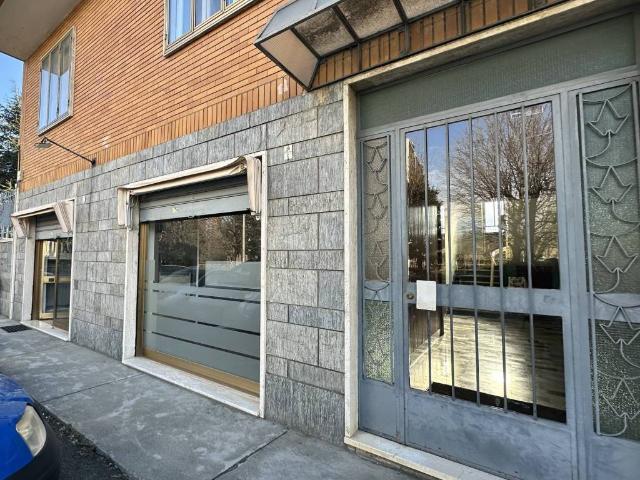 Locale Commerciale in affitto a Borgo Uriola, Piemonte