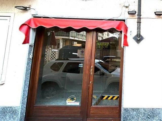 Locale Commerciale in affitto a Borgo Uriola, Piemonte