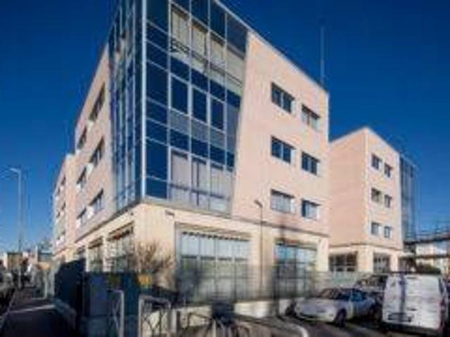 Locale Commerciale in affitto a Piemonte, Torino