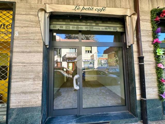 Locale Commerciale in affitto a Borgo Uriola, Piemonte