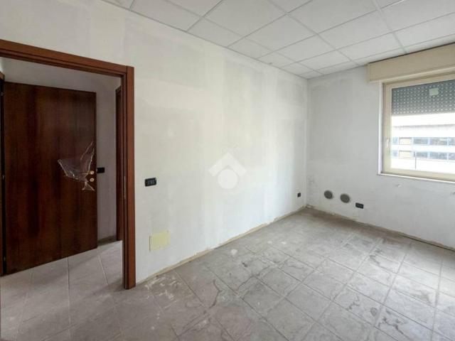 Locale Commerciale in affitto a Robbiate, Lombardia