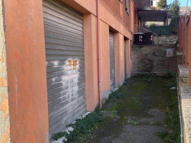 Locale Commerciale in affitto a Roma Capitale, Lazio