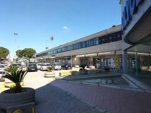 Locale Commerciale in affitto a Treglio, Abruzzo