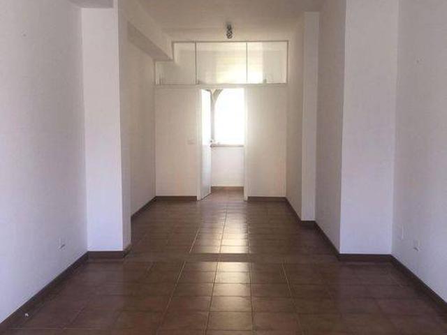 Locale Commerciale in affitto a Rocchetta A Volturno, Molise