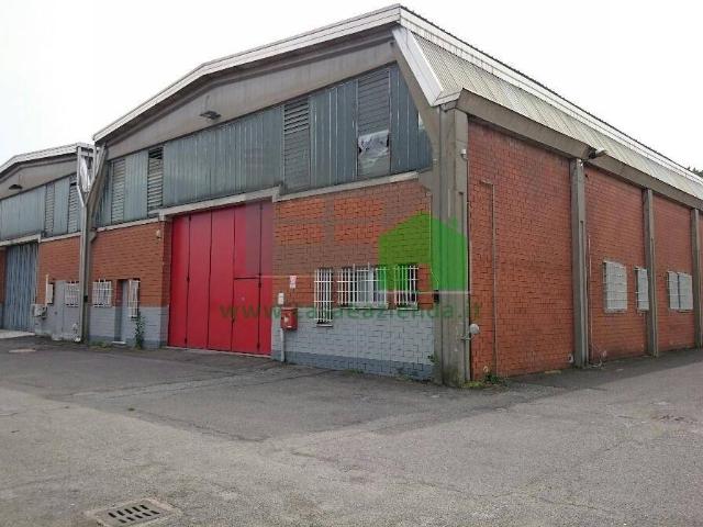 Locale Commerciale in affitto a Rodano, Lombardia
