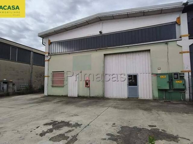 Locale Commerciale in affitto a Pianura Reggiana, Re