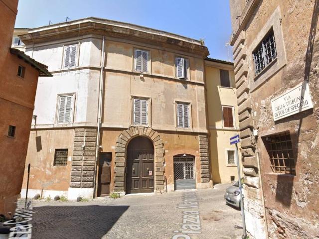 Locale Commerciale in affitto a Municipio Roma I, Roma Capitale