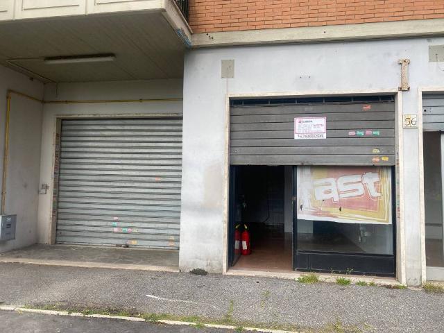 Locale Commerciale in affitto a Municipio Roma III, Roma Capitale
