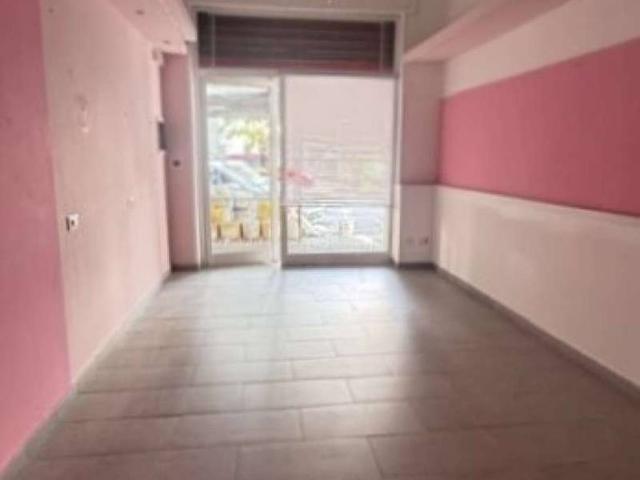Locale Commerciale in affitto a Lido di Ostia, Roma Capitale
