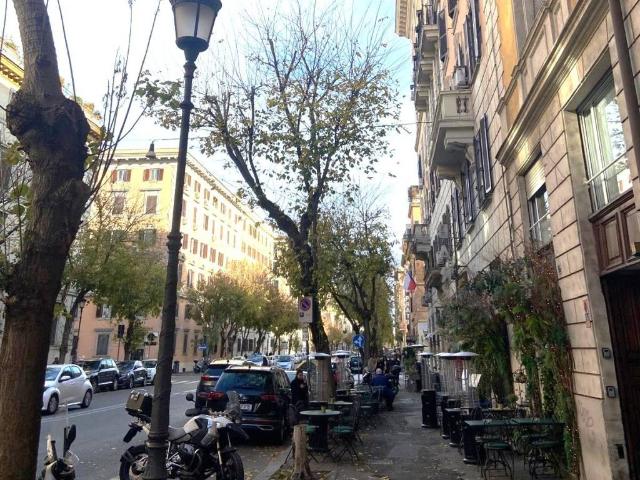 Locale Commerciale in affitto a Municipio Roma I, Roma Capitale