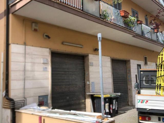 Locale Commerciale in affitto a Municipio Roma VI, Roma Capitale