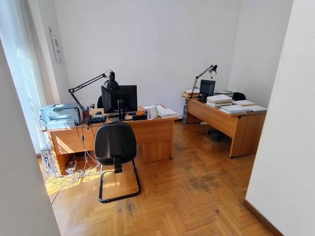 Locale Commerciale in affitto a Municipio Roma I, Roma Capitale