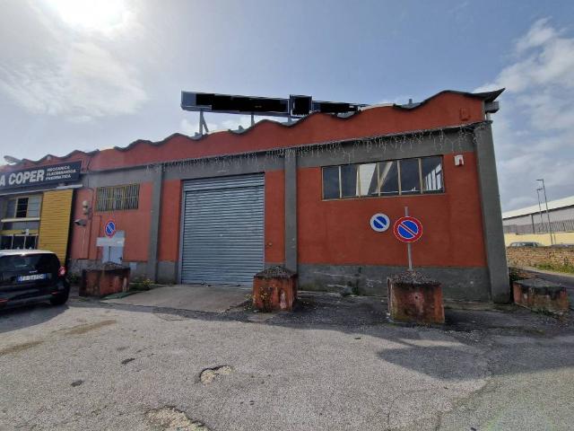 Locale Commerciale in affitto a Municipio Roma IX, Roma Capitale