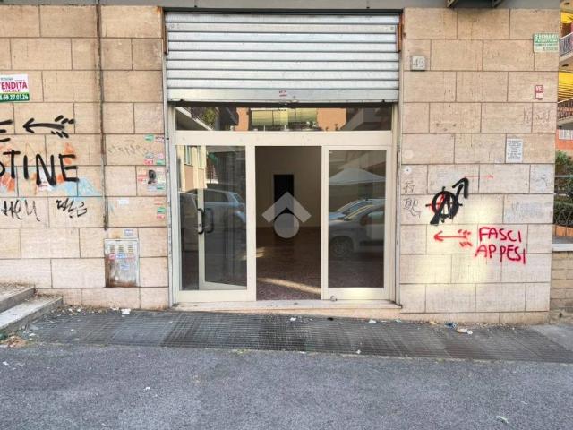 Locale Commerciale in affitto a Municipio Roma III, Roma Capitale
