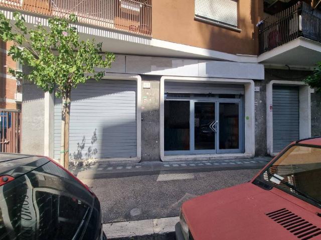 Locale Commerciale in affitto a Municipio Roma IV, Roma Capitale