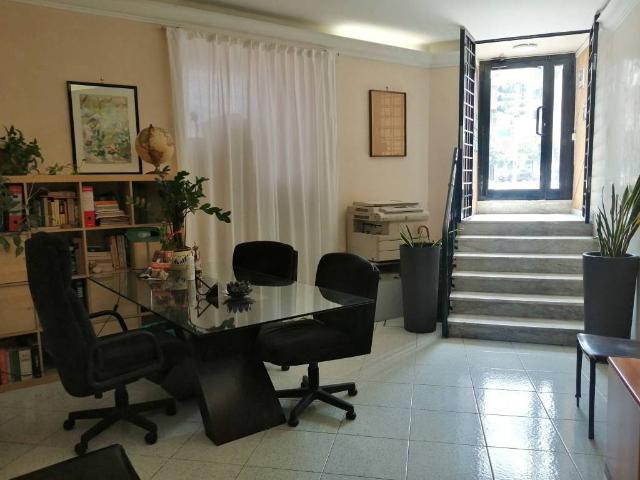 Locale Commerciale in affitto a Municipio Roma VII, Roma Capitale