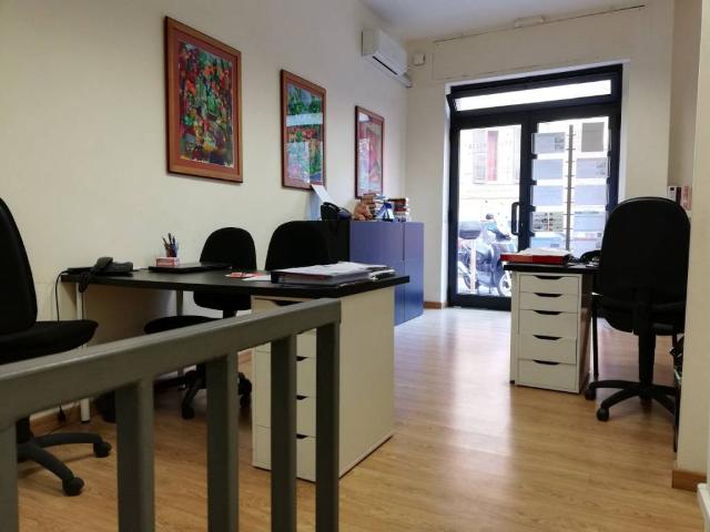 Locale Commerciale in affitto a Municipio Roma VIII, Roma Capitale