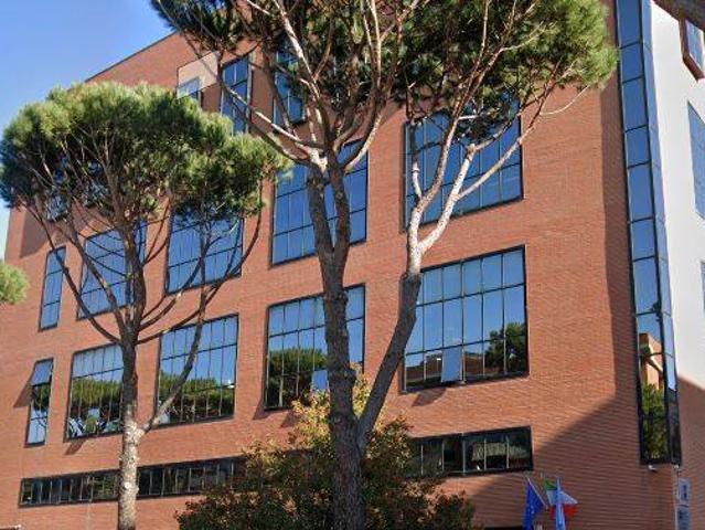 Locale Commerciale in affitto a Casale Prima Porta, Roma Capitale