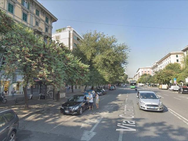 Locale Commerciale in affitto a Municipio Roma I, Roma Capitale