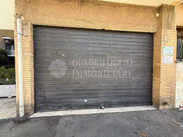 Locale Commerciale in affitto a Lido di Ostia, Roma Capitale