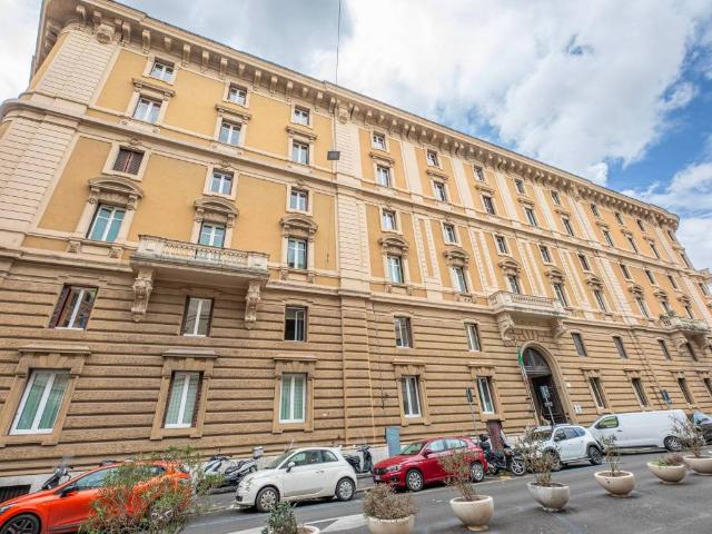 Locale Commerciale in affitto a Municipio Roma I, Roma Capitale