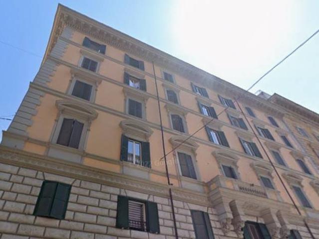 Locale Commerciale in affitto a Municipio Roma I, Roma Capitale
