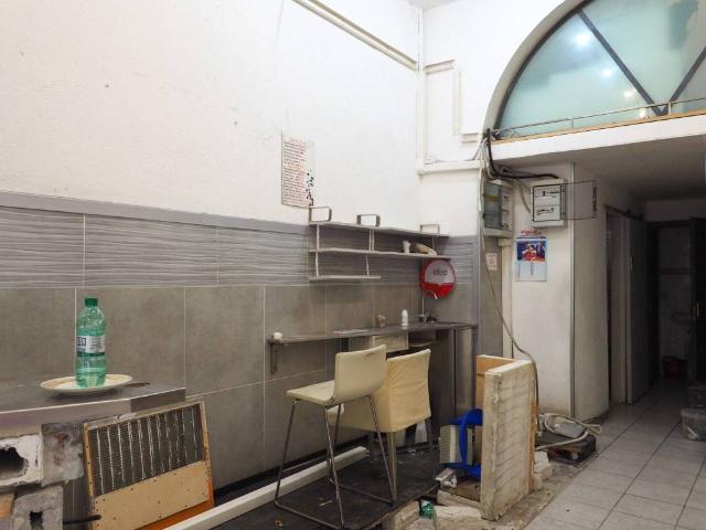 Locale Commerciale in affitto a Municipio Roma I, Roma Capitale