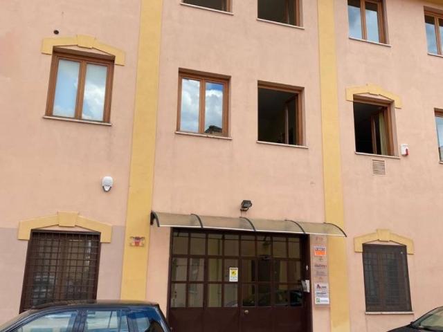 Locale Commerciale in affitto a Municipio Roma IV, Roma Capitale