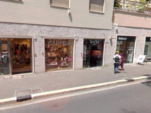 Locale Commerciale in affitto a Municipio Roma II, Roma Capitale
