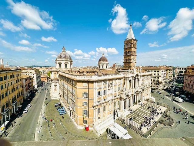 Locale Commerciale in affitto a Municipio Roma I, Roma Capitale