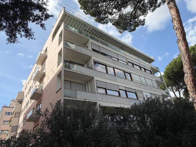 Locale Commerciale in affitto a Municipio Roma I, Roma Capitale