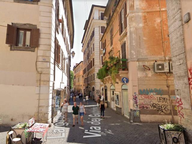 Locale Commerciale in affitto a Municipio Roma I, Roma Capitale