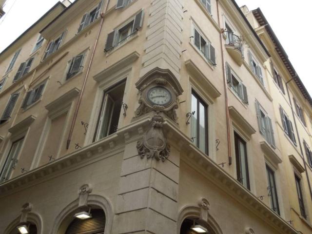 Locale Commerciale in affitto a Municipio Roma I, Roma Capitale