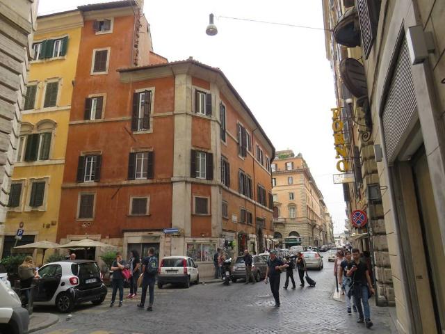 Locale Commerciale in affitto a Municipio Roma I, Roma Capitale