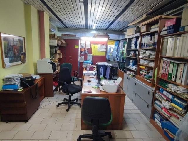 Locale Commerciale in affitto a Villaggio Breda, Roma Capitale