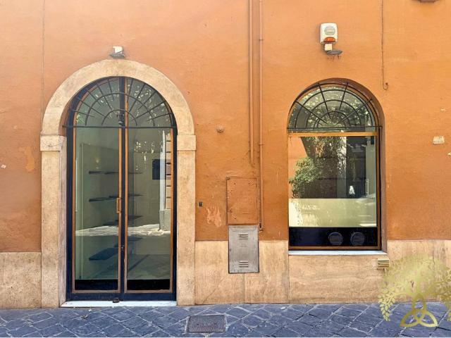 Locale Commerciale in affitto a Municipio Roma I, Roma Capitale