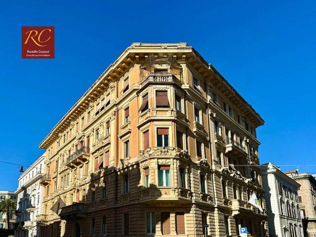 Locale Commerciale in affitto a Municipio Roma I, Roma Capitale
